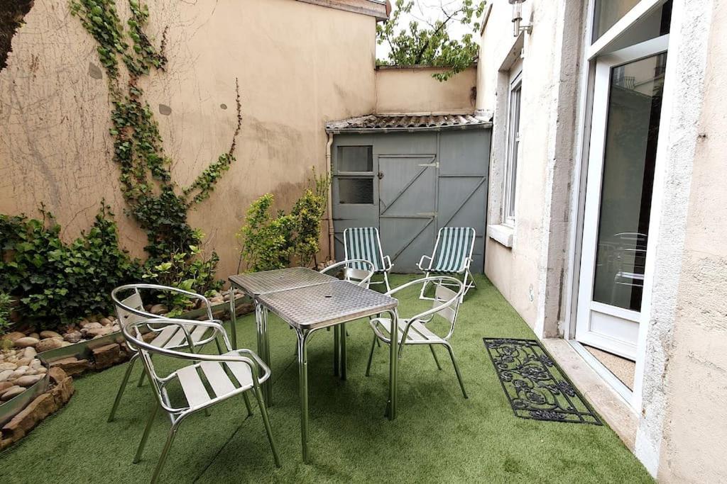 Classe 4 Etoiles - Cybele - Centre Ville 2 Chambres, Cour Privative Et Garage 비엔 외부 사진