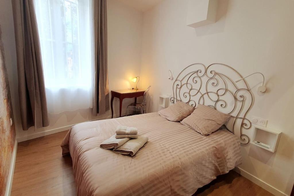 Classe 4 Etoiles - Cybele - Centre Ville 2 Chambres, Cour Privative Et Garage 비엔 외부 사진