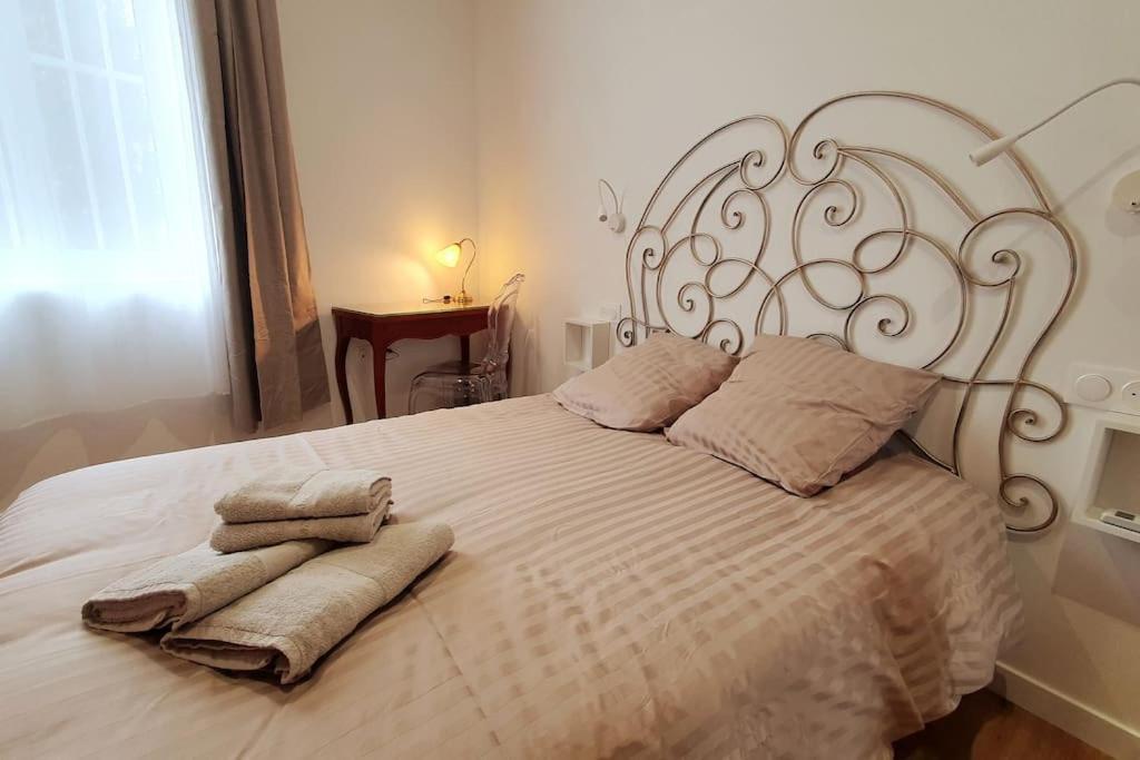 Classe 4 Etoiles - Cybele - Centre Ville 2 Chambres, Cour Privative Et Garage 비엔 외부 사진