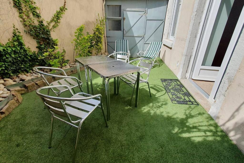 Classe 4 Etoiles - Cybele - Centre Ville 2 Chambres, Cour Privative Et Garage 비엔 외부 사진